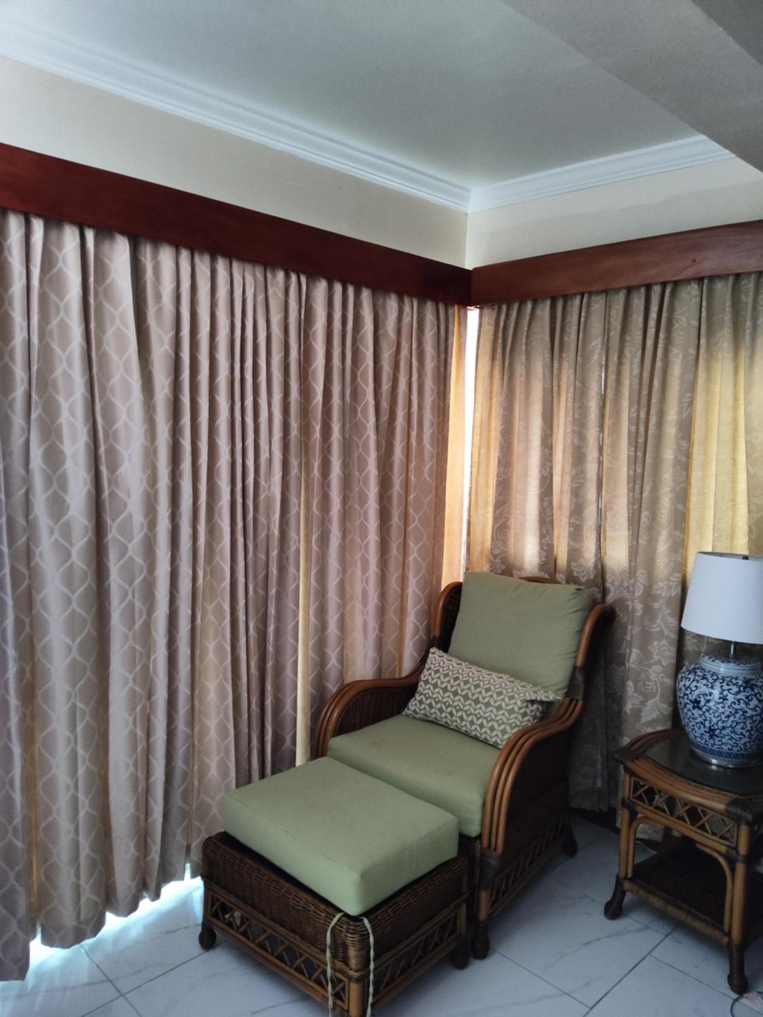 נגריל Rayon Hotel מראה חיצוני תמונה