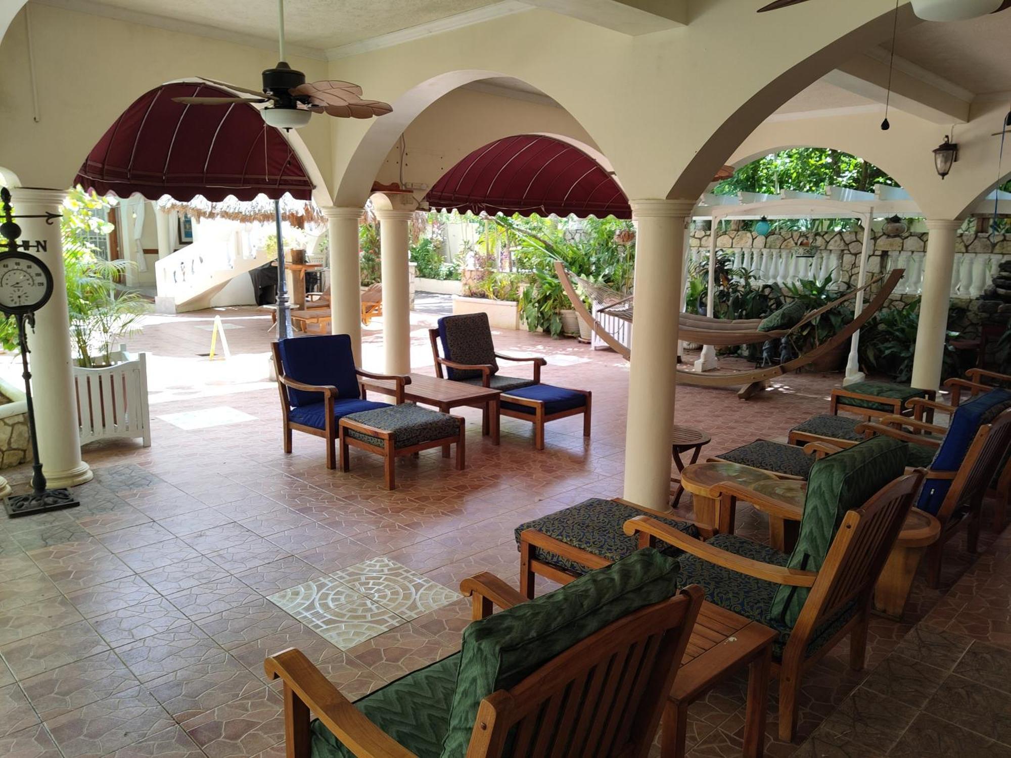 נגריל Rayon Hotel מראה חיצוני תמונה