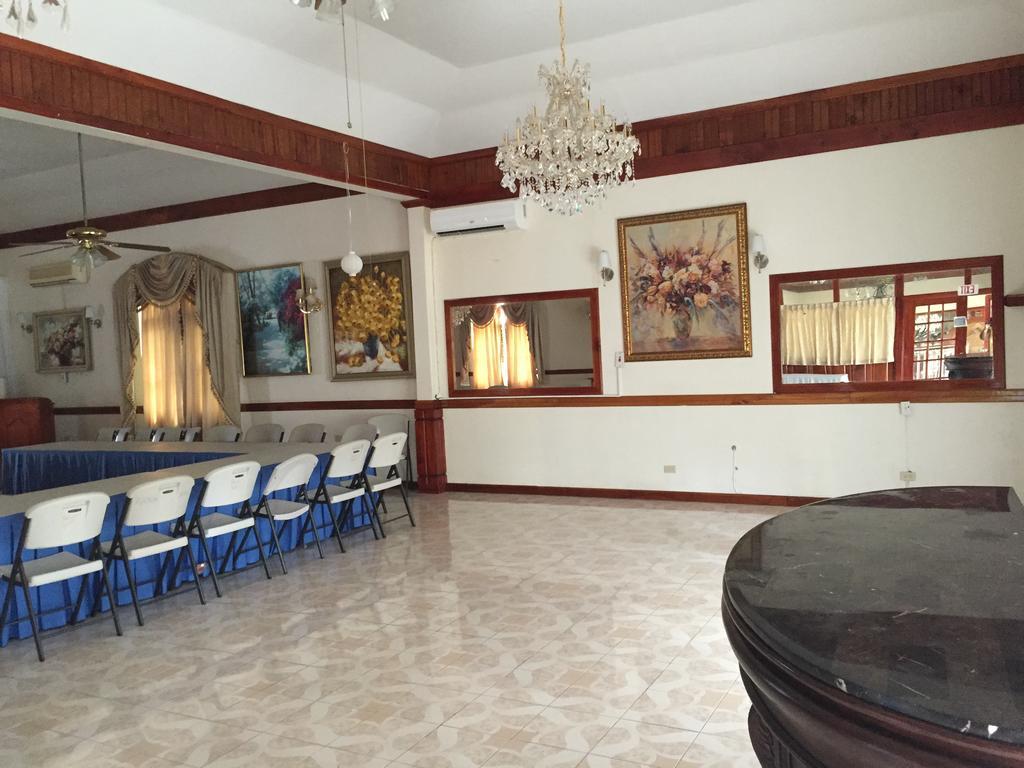 נגריל Rayon Hotel מראה חיצוני תמונה