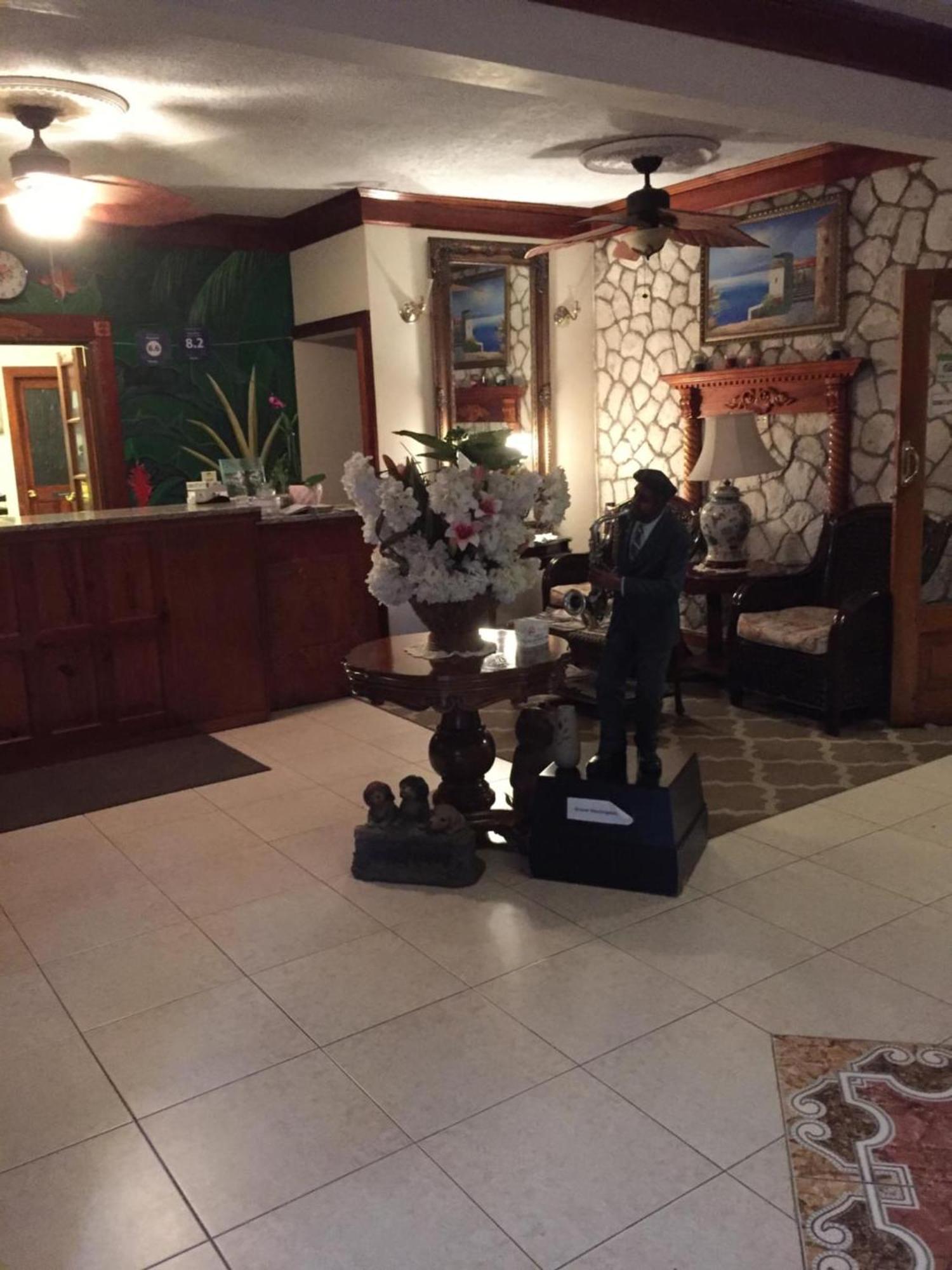 נגריל Rayon Hotel מראה חיצוני תמונה